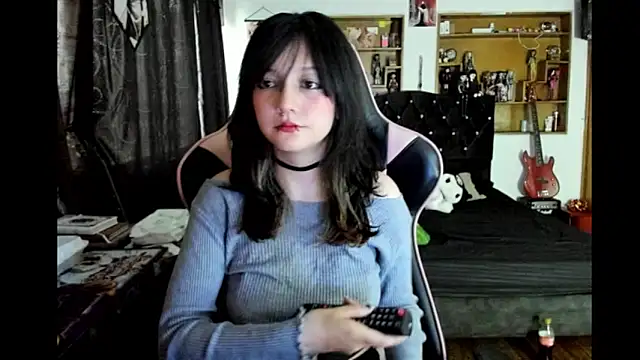 Maki Zein  online show from February 2026 08:52:01 PM