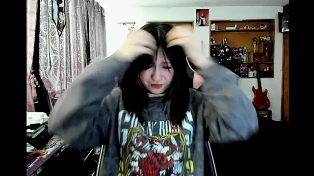 Maki Zein  online show from January 2026 02:10:01 PM