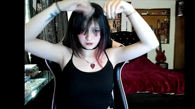 Maki Zein  online show from April 2026 09:31:01 PM