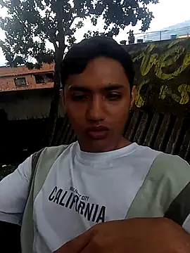 Snapshot of Flirtdick03 chatting on October 2025 09:25:02 PM Flirtdick03 online show from October 2025 09:25:02 PM