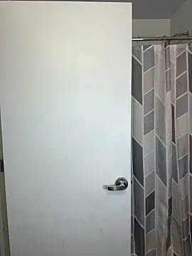 Lolathebaddie online show from October 2025 05:03:01 PM