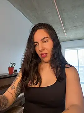 Lolathebaddie online show from March 2026 03:48:02 PM