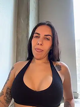 Snapshot of Lolathebaddie chatting on May 2026 05:16:02 PM Lolathebaddie online show from May 2026 05:16:02 PM
