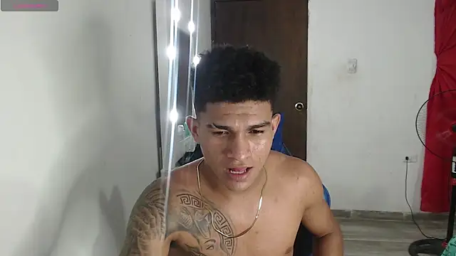 Snapshot of Angel_LatinGuy chatting on October 2025 06:04:01 AM Angel LatinGuy online show from October 2025 06:04:01 AM