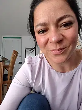 Snapshot of disneey2888 chatting on November 2025 05:16:02 PM disneey2888 online show from November 2025 05:16:02 PM