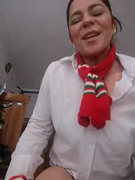 Snapshot of disneey2888 chatting on December 2025 04:41:01 PM disneey2888 online show from December 2025 04:41:01 PM