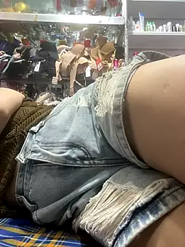 Min 719 online show from October 2025 05:31:01 AM