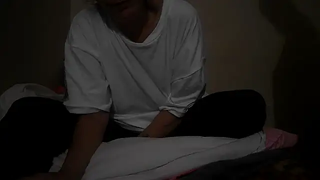 Michelle77 2024 online show from October 2025 09:27:01 PM