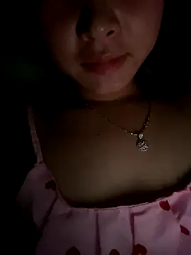 Snapshot of Yan_50299 chatting on October 2025 06:43:02 PM Yan 50299 online show from October 2025 06:43:02 PM
