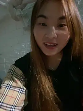 Snapshot of Yan_50299 chatting on October 2025 12:28:02 PM Yan 50299 online show from October 2025 12:28:02 PM