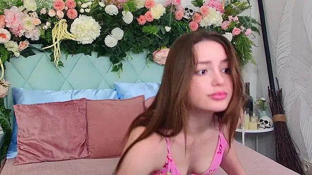 JulliRoss online show from November 2025 05:21:01 AM