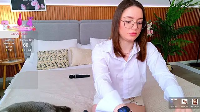 JulliRoss online show from May 2026 05:03:02 AM