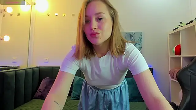 Melissa new22 online show from October 2025 11:58:02 PM