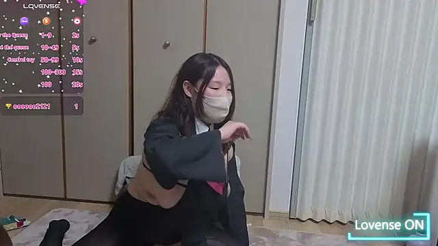 anananna1010 online show from February 2026 01:33:02 PM