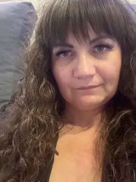 Butterfly8385 online show from October 2025 09:47:01 PM