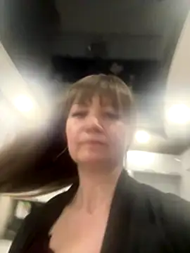 Butterfly8385 online show from October 2025 06:51:01 PM