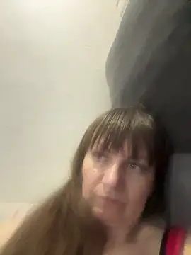 Butterfly8385 online show from May 2026 09:44:01 PM