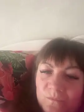 Butterfly8385 online show from February 2026 07:42:01 AM