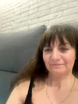 Butterfly8385 online show from November 2025 09:37:01 PM