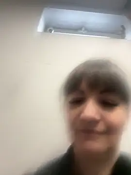 Butterfly8385 online show from November 2025 10:37:01 AM