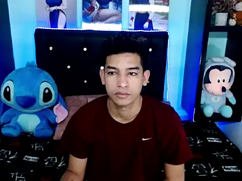 x Aaron x online show from October 2025 02:53:01 AM