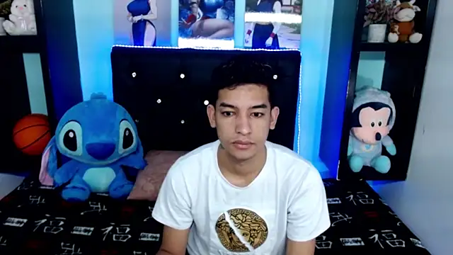x Aaron x online show from October 2025 04:16:01 AM