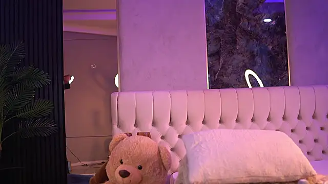 Snapshot of LuxenNoir chatting on January 2026 06:50:02 AM LuxenNoir online show from January 2026 06:50:02 AM