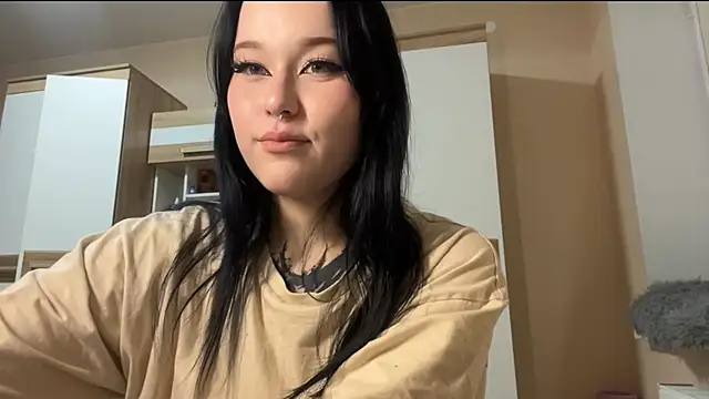 Snapshot of KristenGoodmon chatting on October 2025 11:33:01 AM KristenGoodmon online show from October 2025 11:33:01 AM
