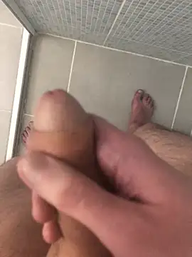 Snapshot of tykun chatting on March 2025 01:15:01 PM tykun online show from March 2025 01:15:01 PM