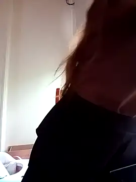 tuongvycute online show from October 2025 12:29:02 AM