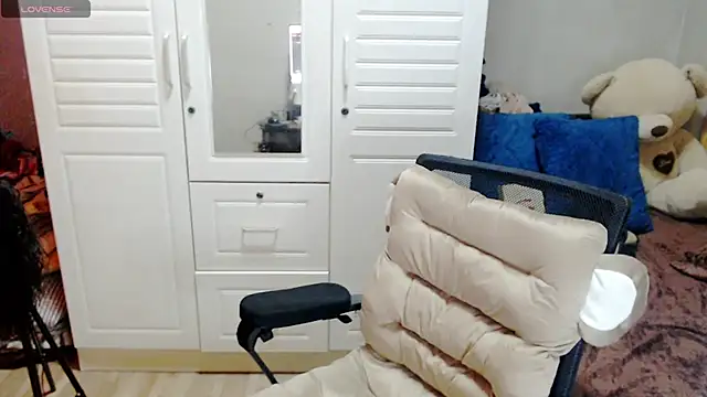 BellaMistressJhax online show from February 2026 06:05:02 PM