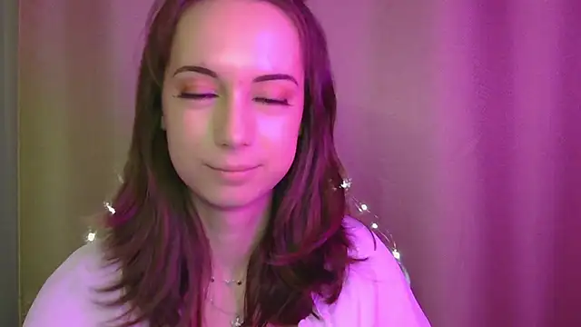 VeraLush online show from November 2025 01:37:02 PM