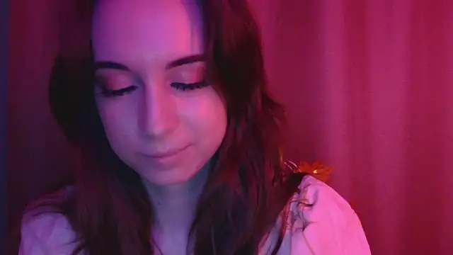 VeraLush online show from November 2025 01:36:02 PM