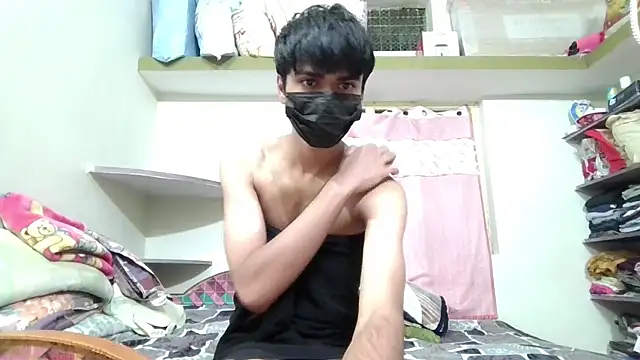 lil-twink19 online show from October 2025 06:30:02 PM