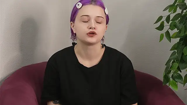 TraciBasco online show from October 2025 12:06:01 PM