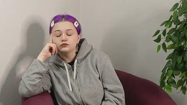 TraciBasco online show from October 2025 11:55:02 AM