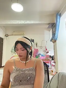 lan-xinh1 online show from December 2025 05:46:02 AM