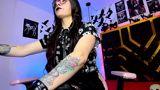 Evangelinejoness  online show from November 2025 04:07:02 PM