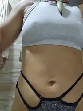 Snapshot of Alice_Barry chatting on June 2026 01:05:02 AM Alice Barry online show from June 2026 01:05:02 AM