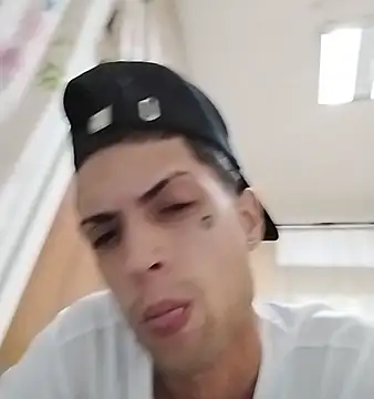 Laikerxxx online show from November 2025 05:23:02 PM