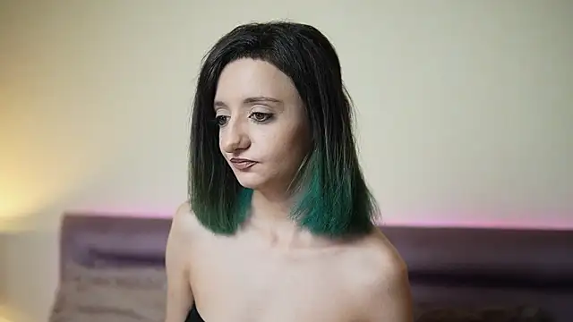 Snapshot of JoelleApril chatting on June 2026 08:06:01 PM JoelleApril online show from June 2026 08:06:01 PM