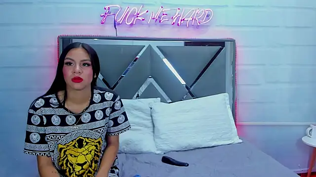 Innocent Room1 online show from October 2025 06:43:02 PM