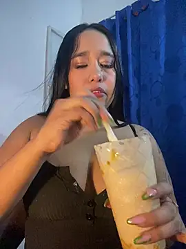Snapshot of mis-violetha chatting on June 2026 02:20:02 AM mis-violetha online show from June 2026 02:20:02 AM