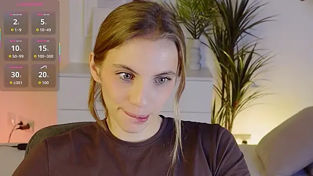 Snapshot of mia_silkk chatting on November 2025 06:13:01 AM mia silkk online show from November 2025 06:13:01 AM