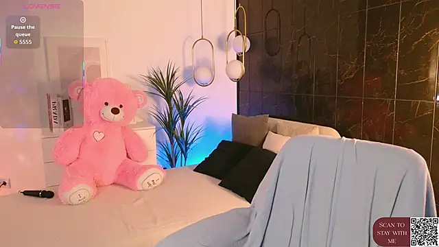 mia silkk online show from March 2026 06:26:01 AM