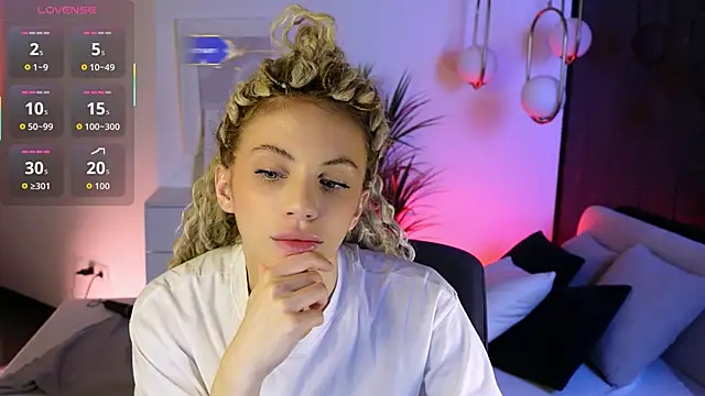 Snapshot of mia_silkk chatting on November 2025 06:18:02 AM mia silkk online show from November 2025 06:18:02 AM