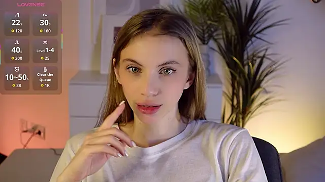 Snapshot of mia_silkk chatting on November 2025 06:06:01 AM mia silkk online show from November 2025 06:06:01 AM