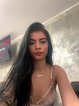 Snapshot of MissHerra2 chatting on December 2025 12:11:01 PM MissHerra2 online show from December 2025 12:11:01 PM