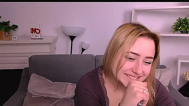 Lulu   Moon online show from February 2026 09:48:02 PM