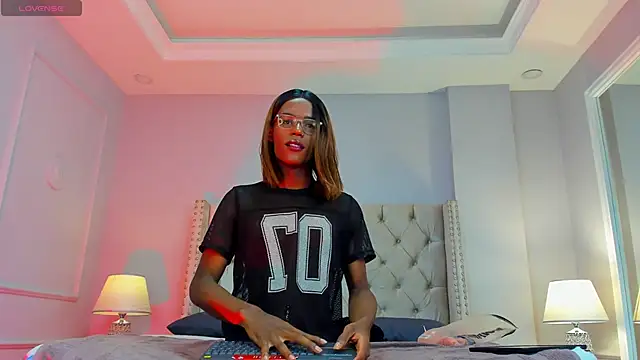 Charlie Storm  online show from October 2025 11:44:02 AM